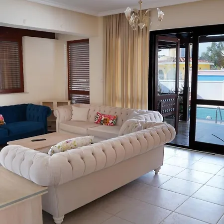 Extraordinary Villa With Private Pool In Antalya Surrounded By Nature Apartman